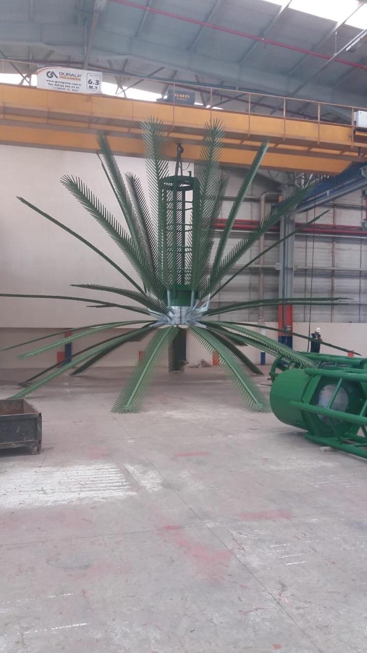 Palm tree camouflage leaves assembled in the factory